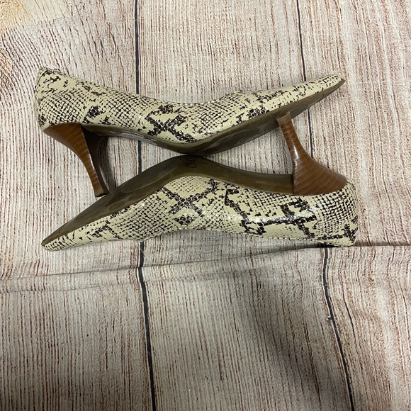 Enzo Angiolini snakeskin, print cream brown heeled pointy toe shoes size 7.5 - Picture 6 of 8